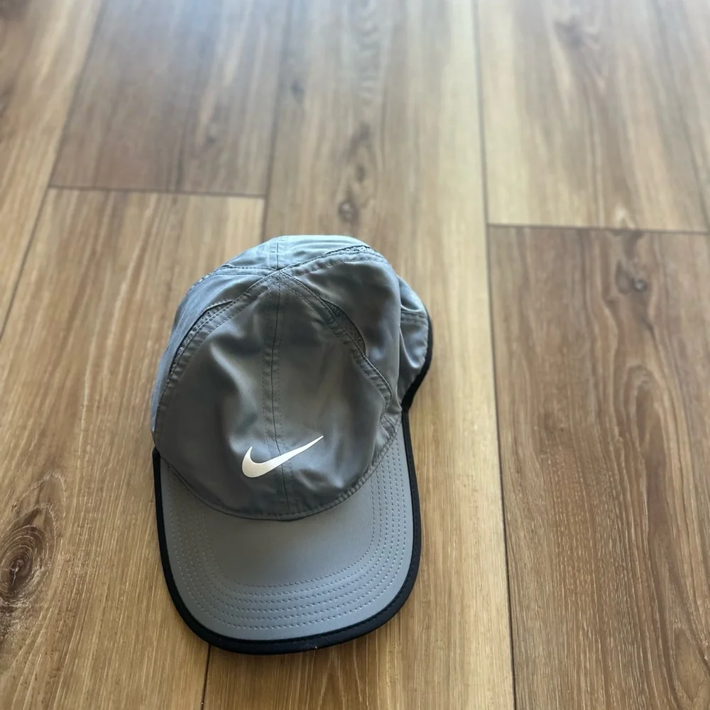 Nike unisex featherlight dri fit baseball cap